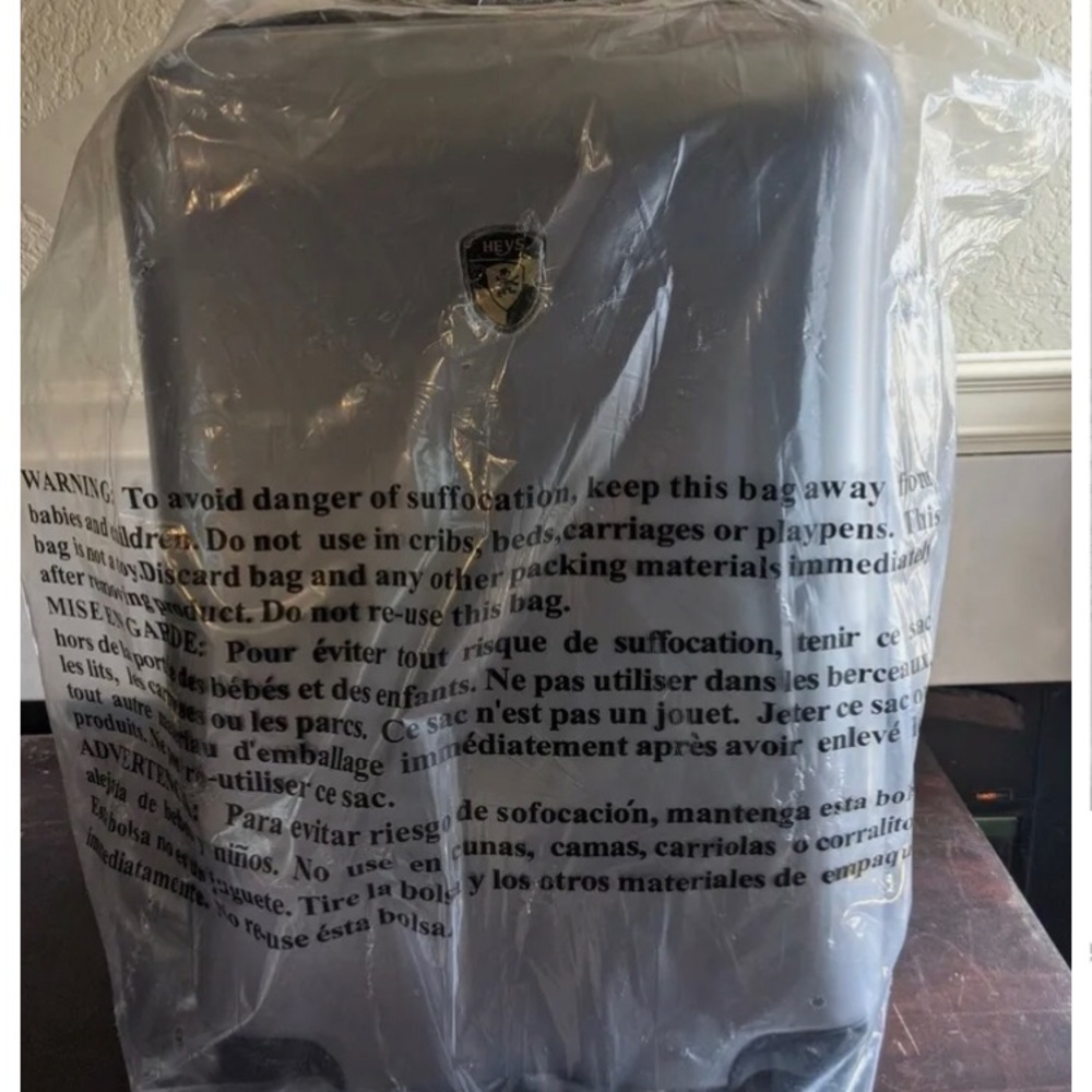 - Heys Silver Case Size, 30", Luggage